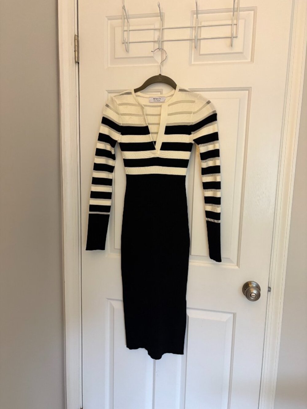 Bailey 44 Women Fitted Knit Dress Black and Cream, size XS
